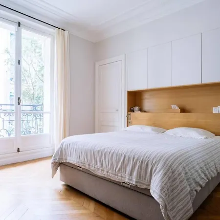 דירה Spacious Parisian Family In 7th *