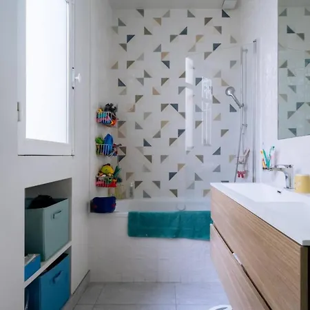 דירה Spacious Parisian Family In 7th *