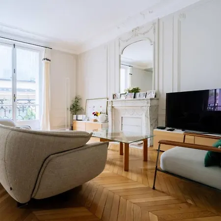 Spacious Parisian Family In 7th * פריז